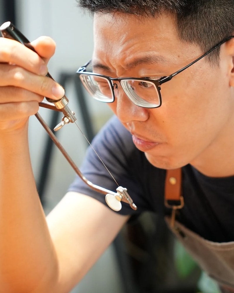 Awei focused on metalworking