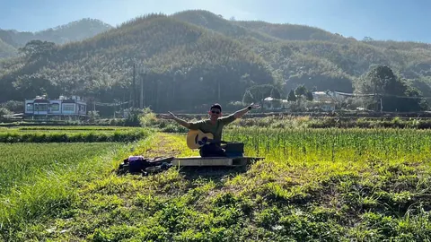 唱一首有雲的山歌,唱給你聽
