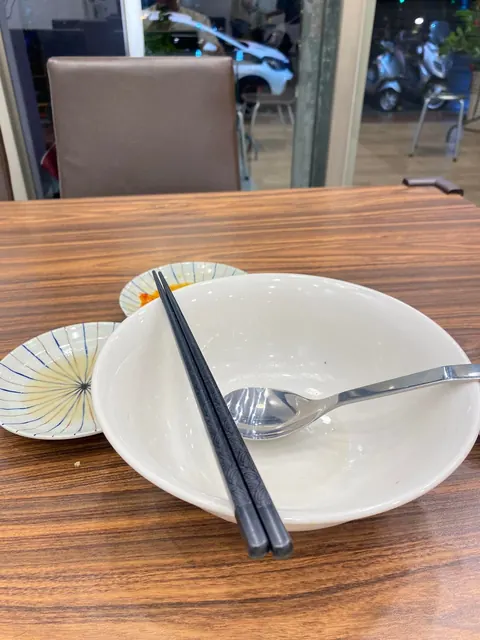 雨夜吃牛肉麵